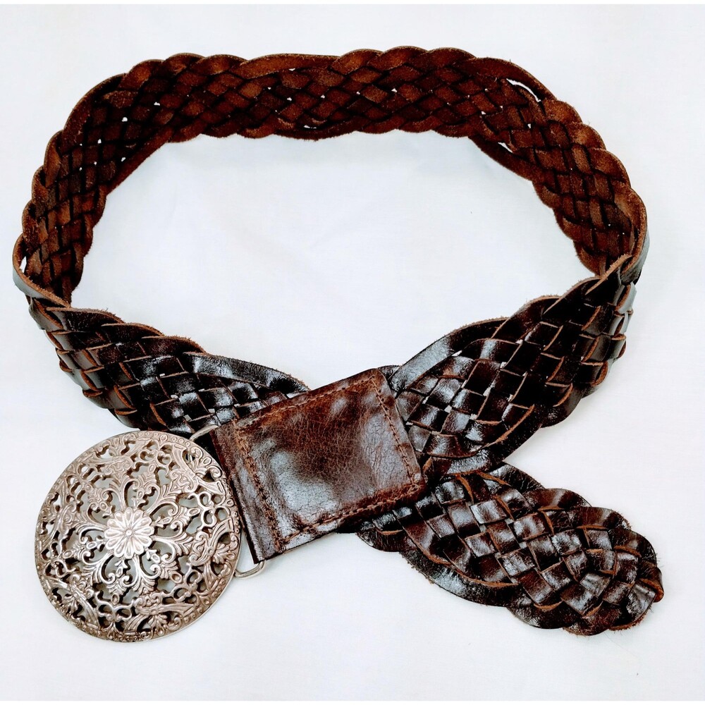 2000s Jessica Simpson Leather Braid Belt Large Round Silver Buckle Imported. L.